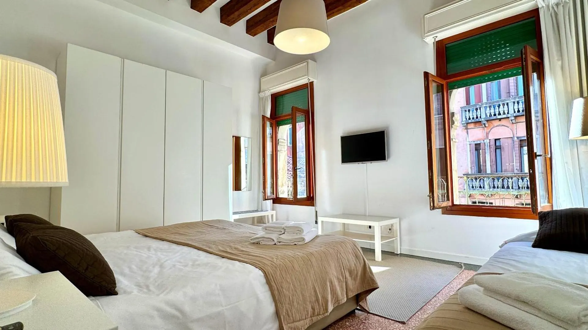 Residence Surian Venice Apartment