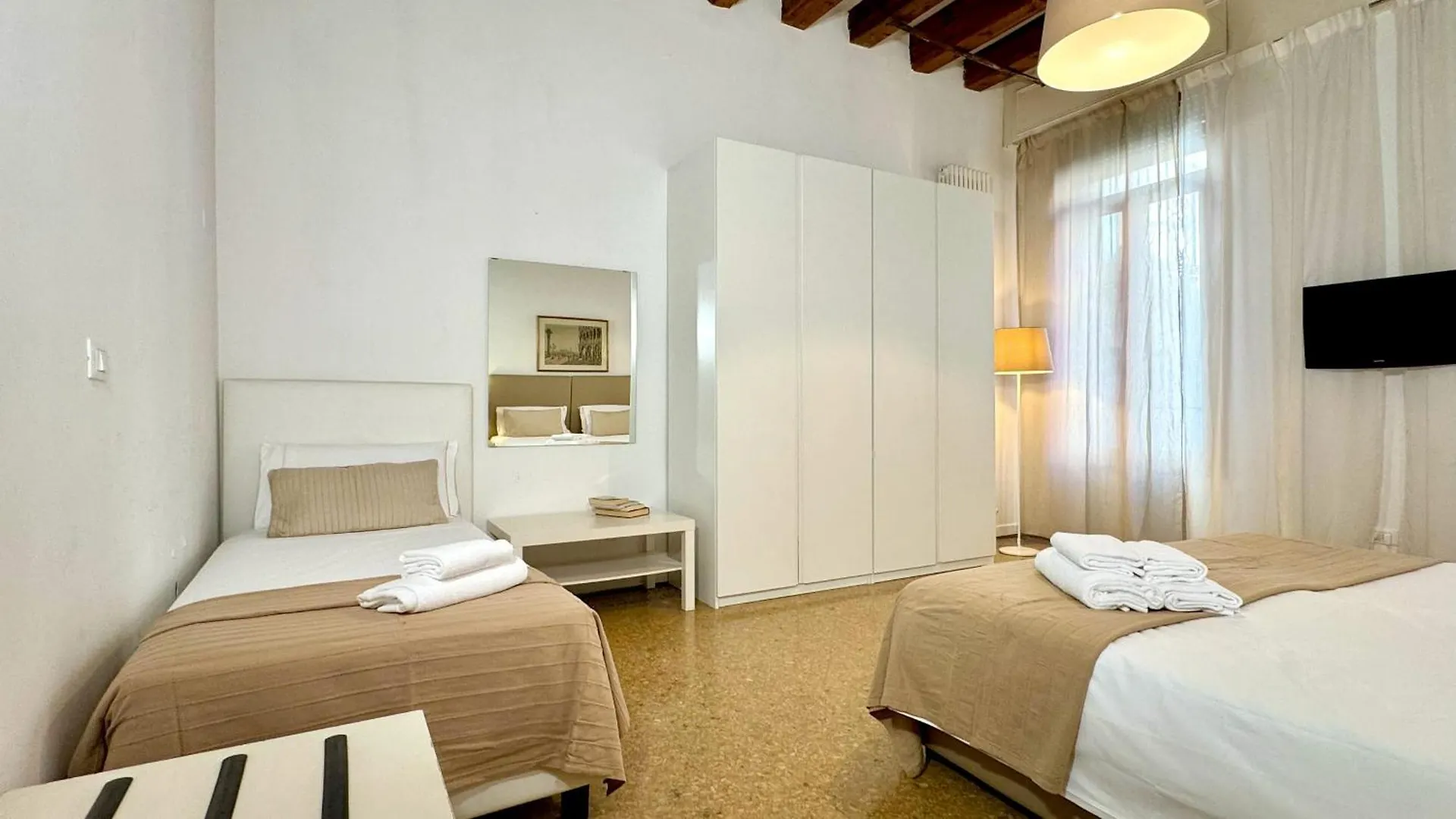 Residence Surian Venice Apartment